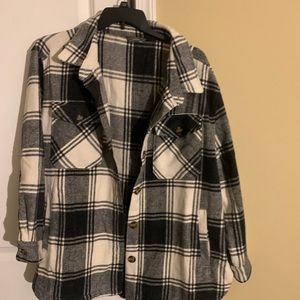 XXL plaid shacket w/ tortoise color buttons. Worn once